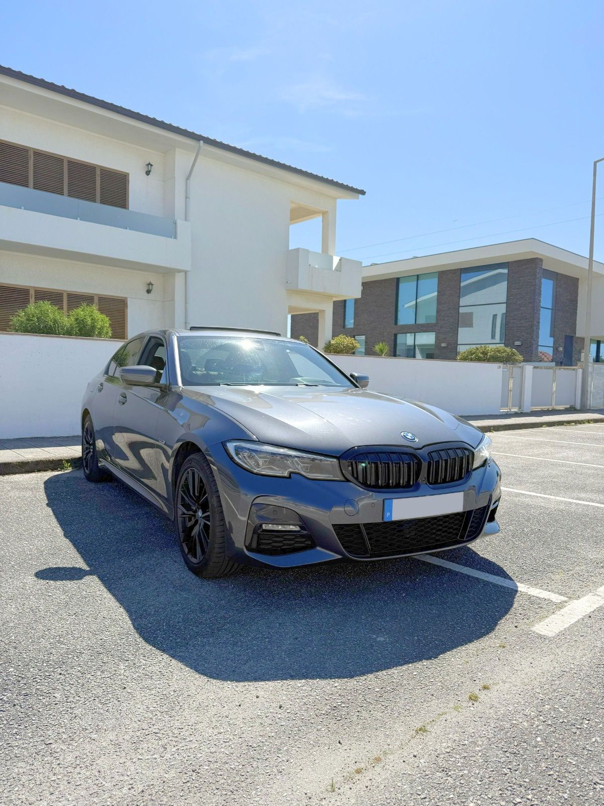 BMW 330e XDrive híbrido plug-in 2021