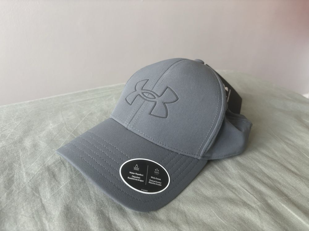 Nowa czapka z daszkiem M/L Under Armour szara