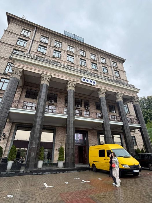 Оренда робочого місця для майстра манікюру/педикюру Центр