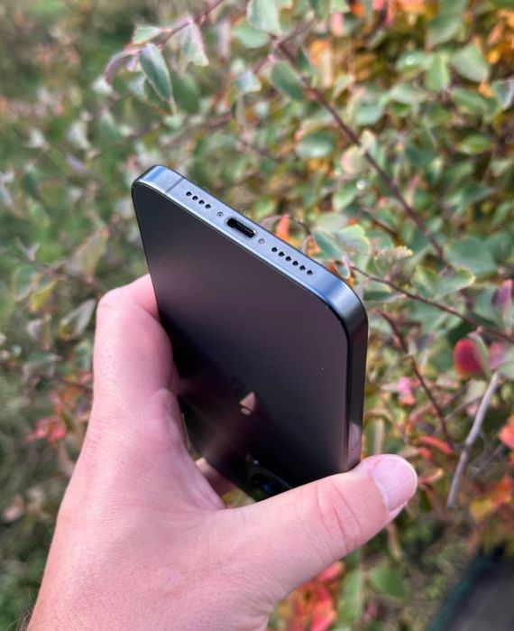 Продам IPhone 15 PRO MAX 256 Neverlock