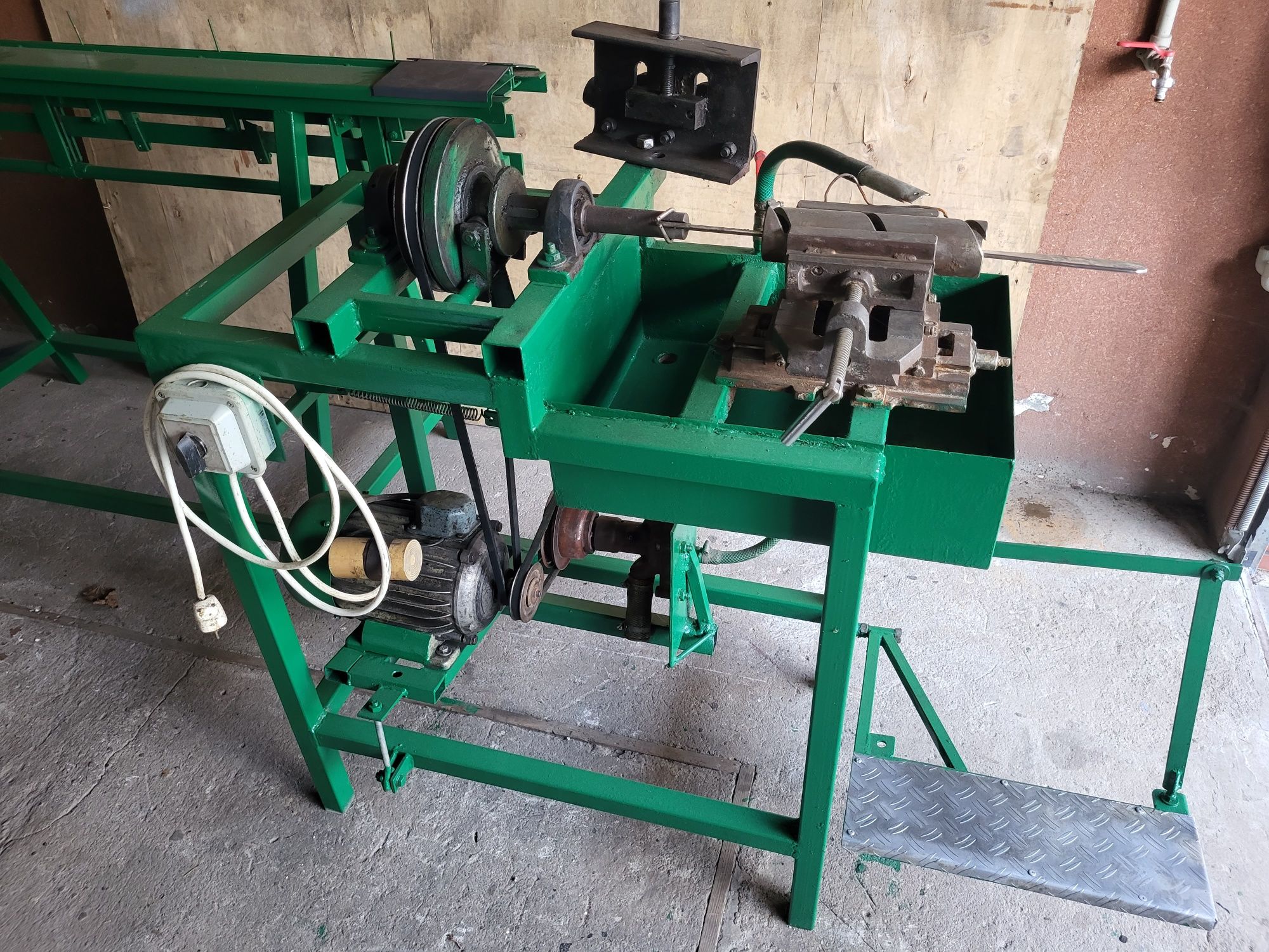 Maszyna do produkcji siatki ogrodzeniowej