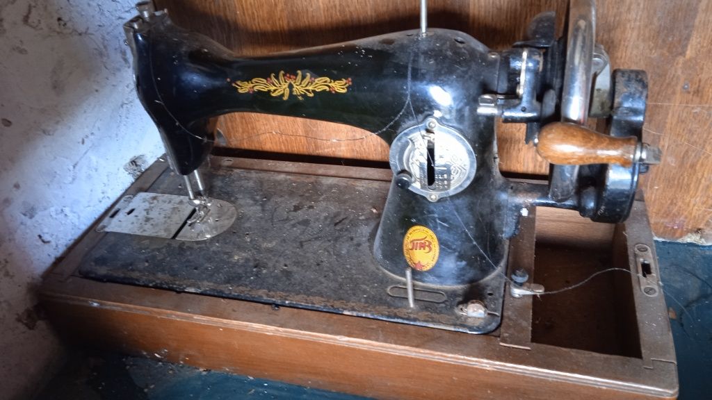 Швейна машинка продаж