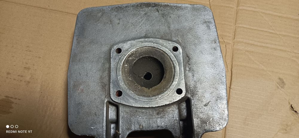 Używana oryginalna Głowica MZ TS 250 5 B cześć silnika