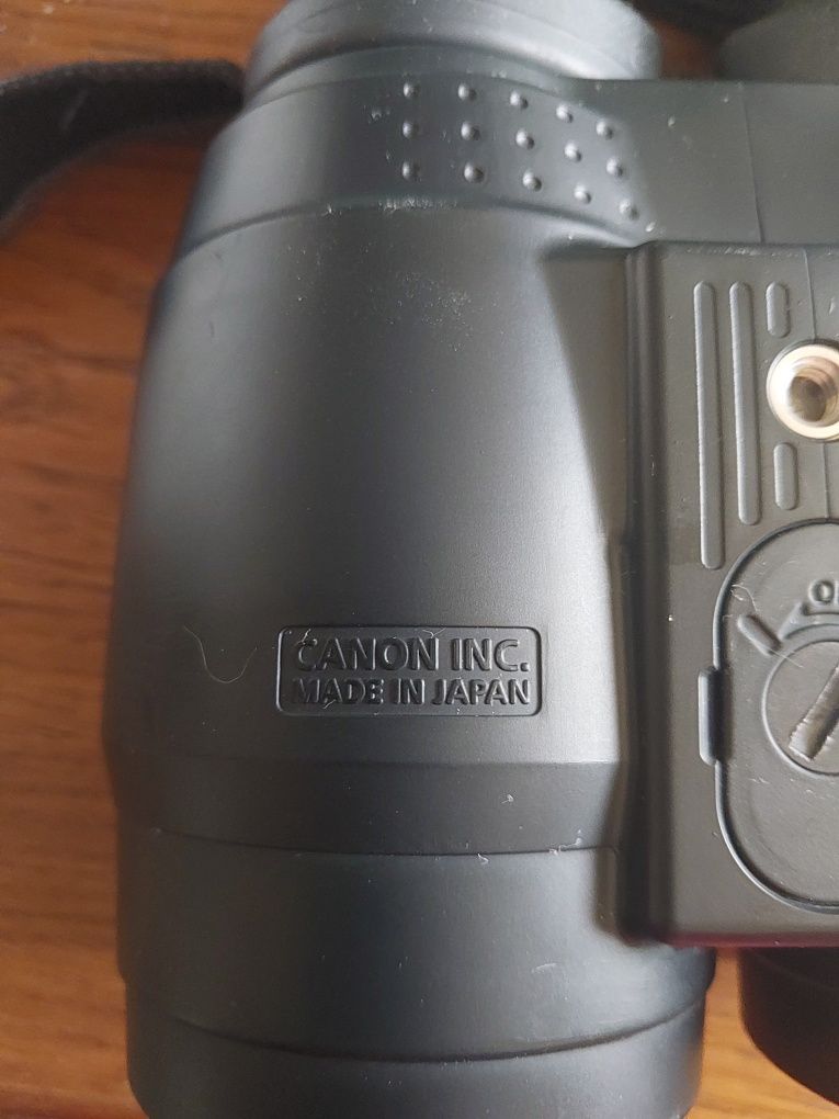 Бінокль Canon 18×50 is