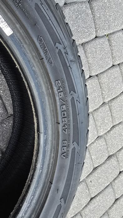 Opony zimowe 215/ 50 /17 Goodyear