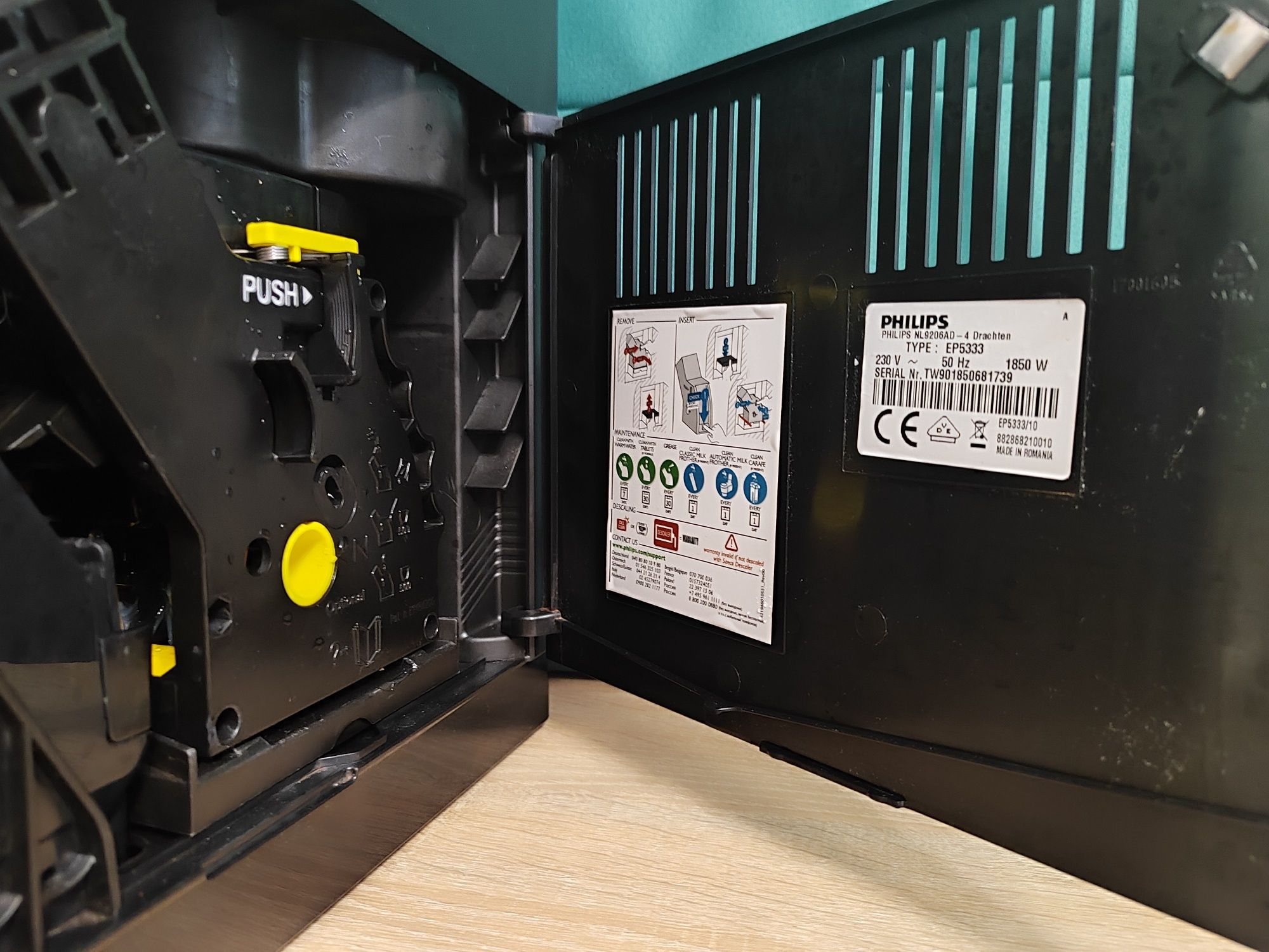 Ekspres do kawy Philips lattego EP5333/10+nowa karafka lattego.