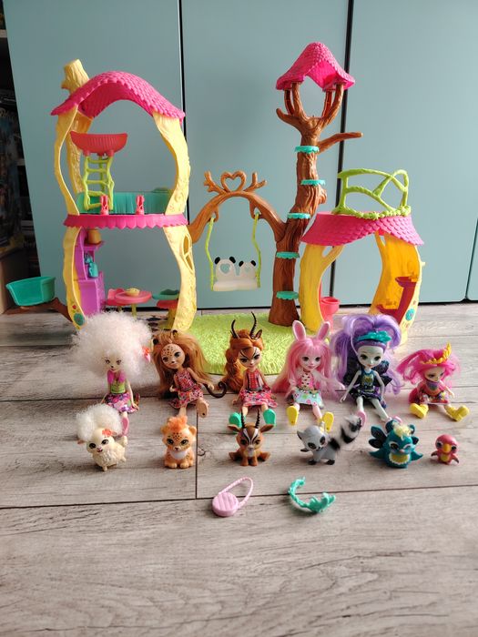 Domek leśny enchantimals + 6 lalek