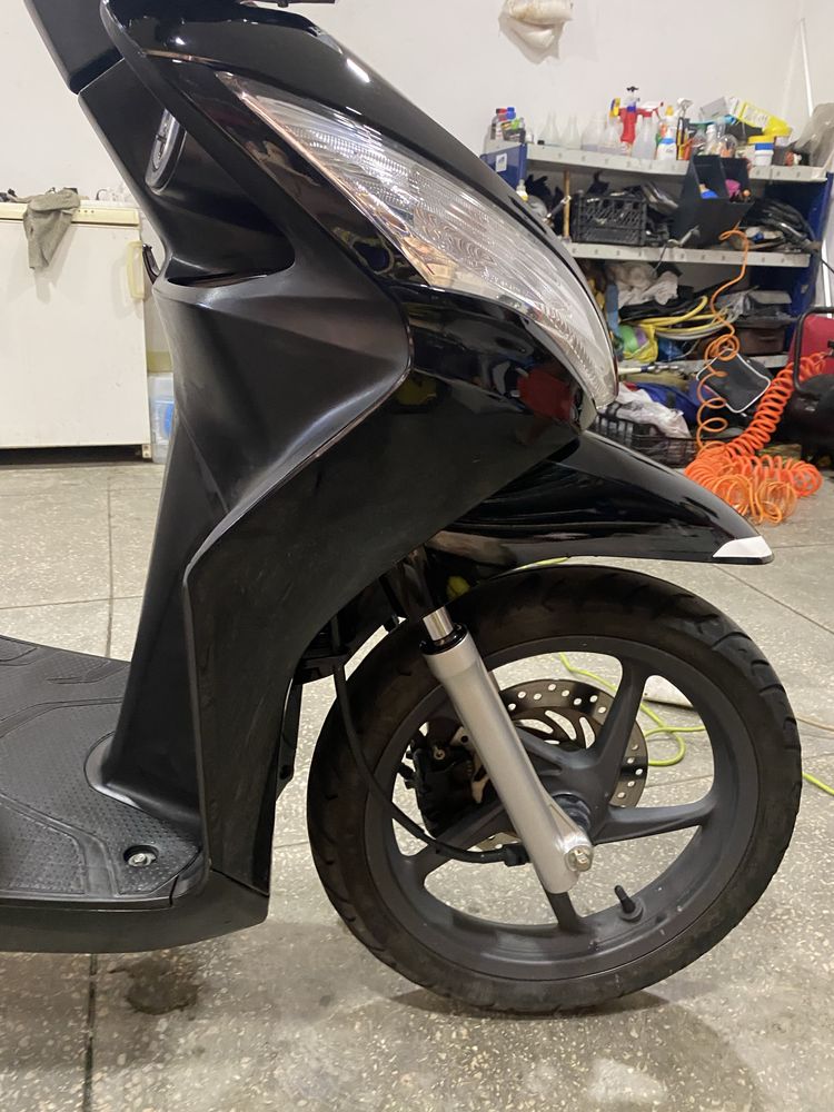 Скутер Honda dio 110