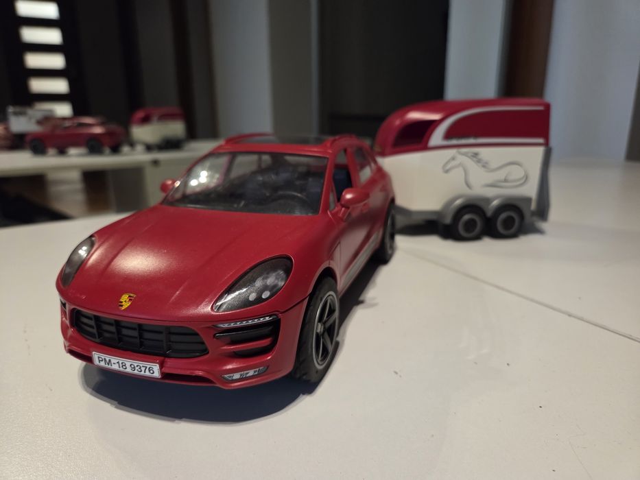 Playmobil Porsche Macan GTS przyczepa do przewozu koni