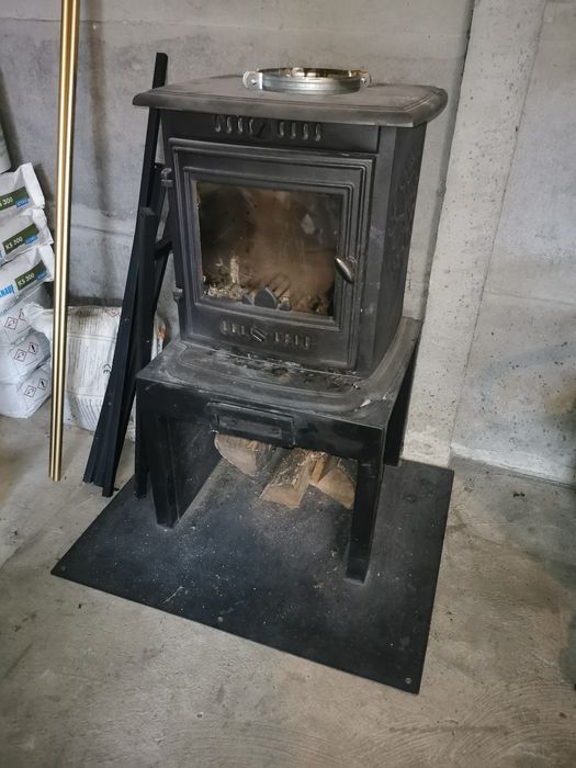 Kominek wolnostojący (koza)