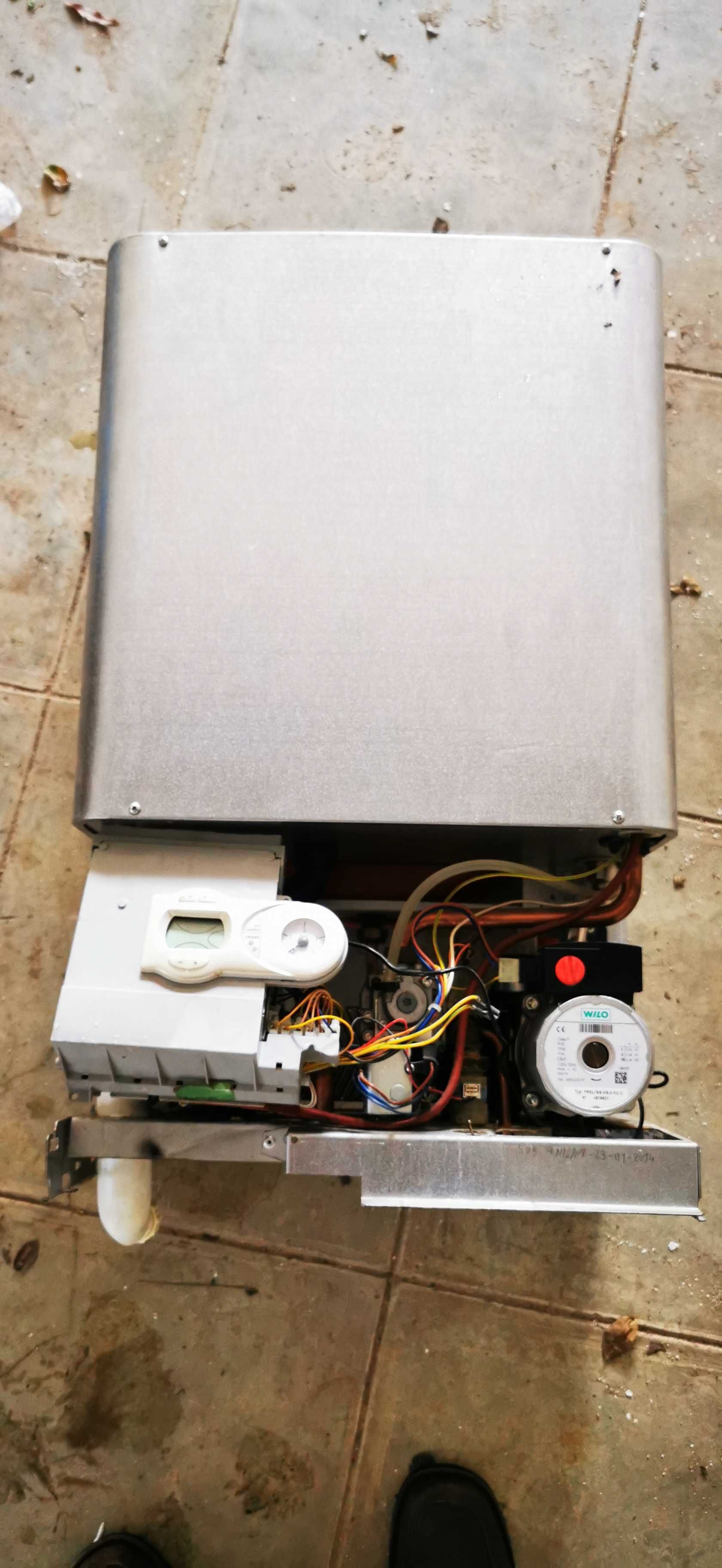 caldeira de condensação ferroli econcept tech
