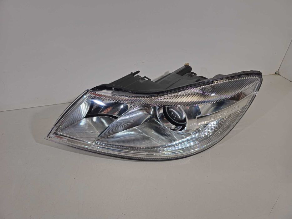 Skoda Octavia II 2 Lift FL Lampy Przód Przednie Lewa + Prawa Europa