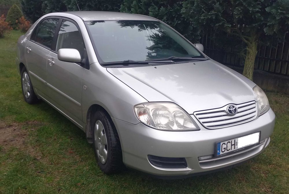 Toyota Corolla 1.4 D-4D 90KM sedan 2005r hak