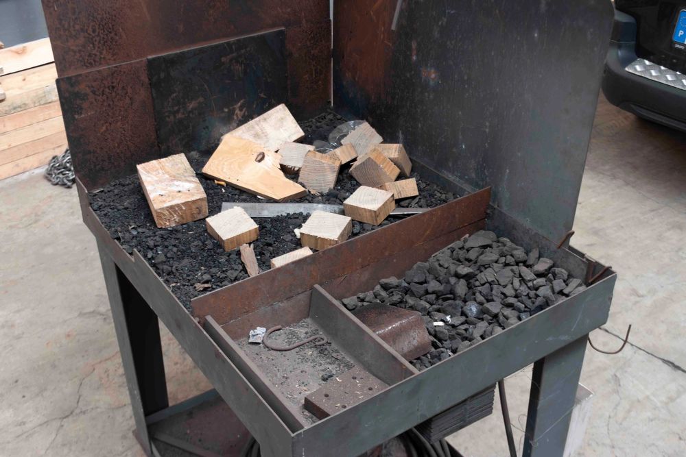 Forja com motor elétrico