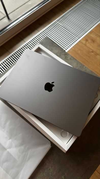 MacBook Air 15” M2, 8GB RAM, 256GB SSD