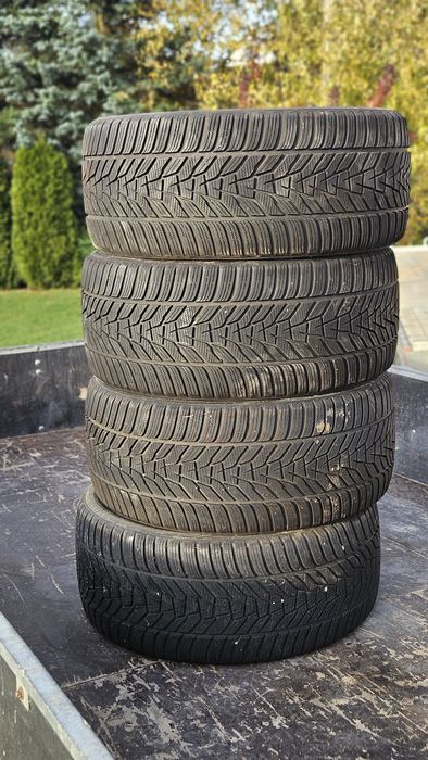 Opony  zimowe Hankook 275/35/20 750 zł sztuka