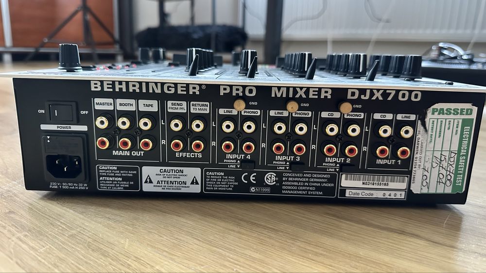 2x Technics SL-1210 MK2 gramofon + Behringer DJX700 mixer