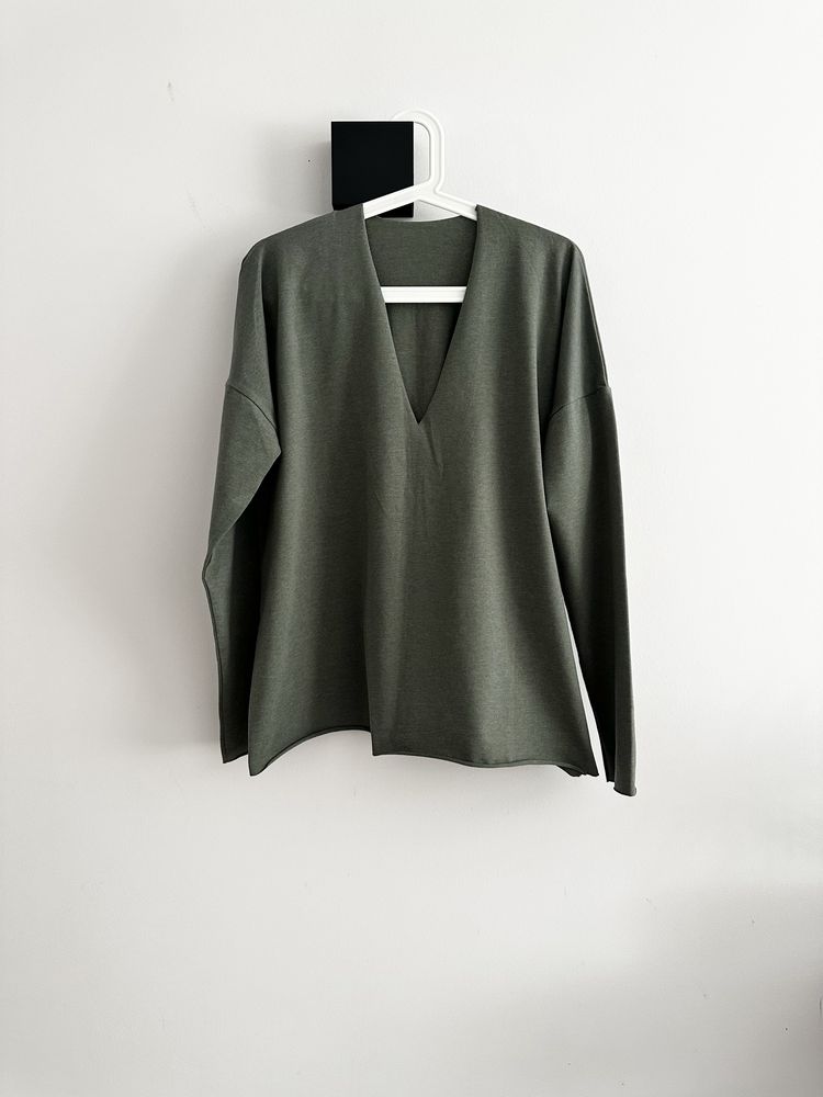 Longsleeve khaki The Odder Side Basic dekolt V