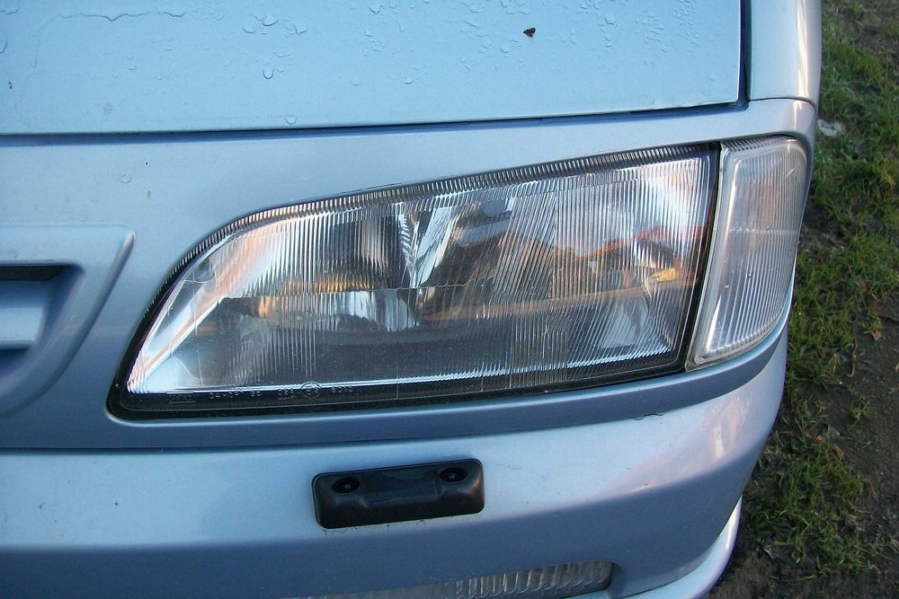 lampa przednia Fiat Scudo lift  Fiat Ulysse Peugeot 806 Citroen Evasio