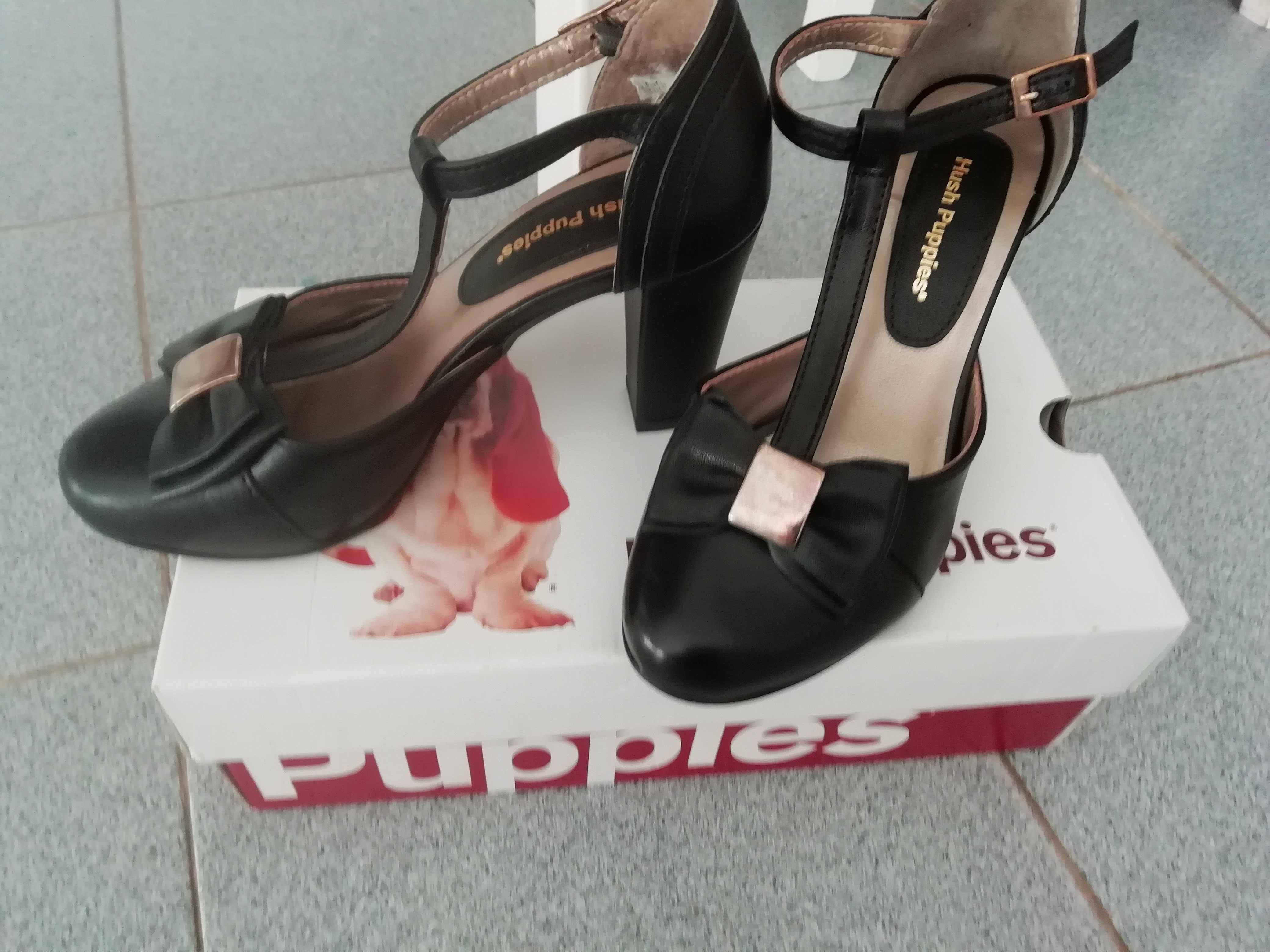 Sapatos Hush Puppies elegantes e confortáveis