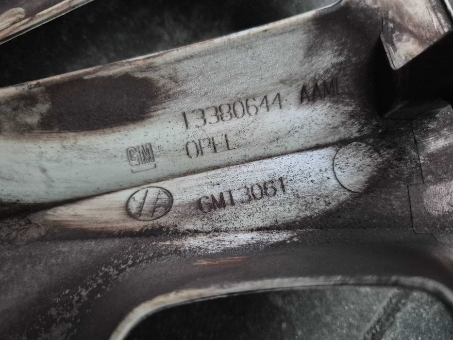 Kołpaki 15” OPEL Orginał GM OPEL CORSA E ADAM strukturalne N4012