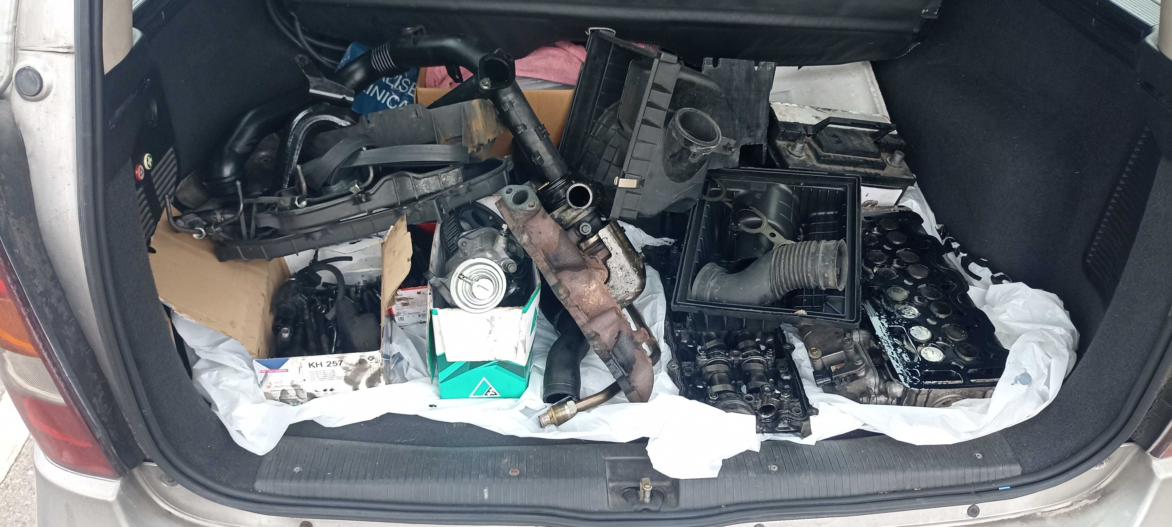 Opel Astra / motor parcialmente desmontado