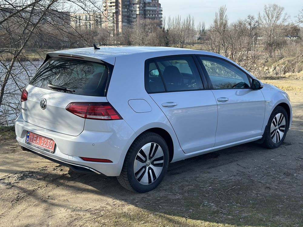 Volkswagen E-Golf 2018 електро