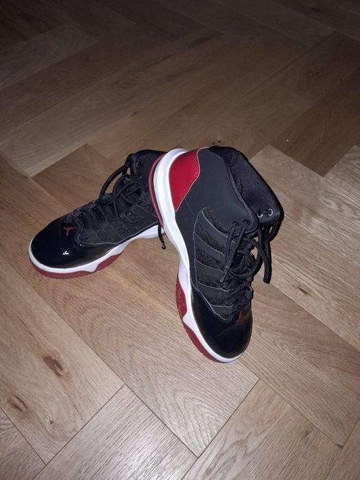 Buty Nike chłopięce r.38,5 Jordan