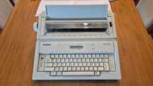 Vendo Máquina de Escrever eletrónica BROTHER AX-130 - Óptimo estado!