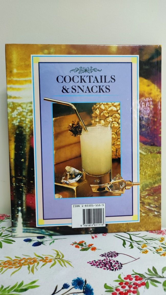 Cocktails & snacks