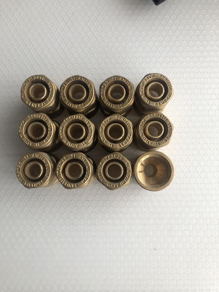 Муфта соединительная внутренняя General Fittings 1/2-16x2.0