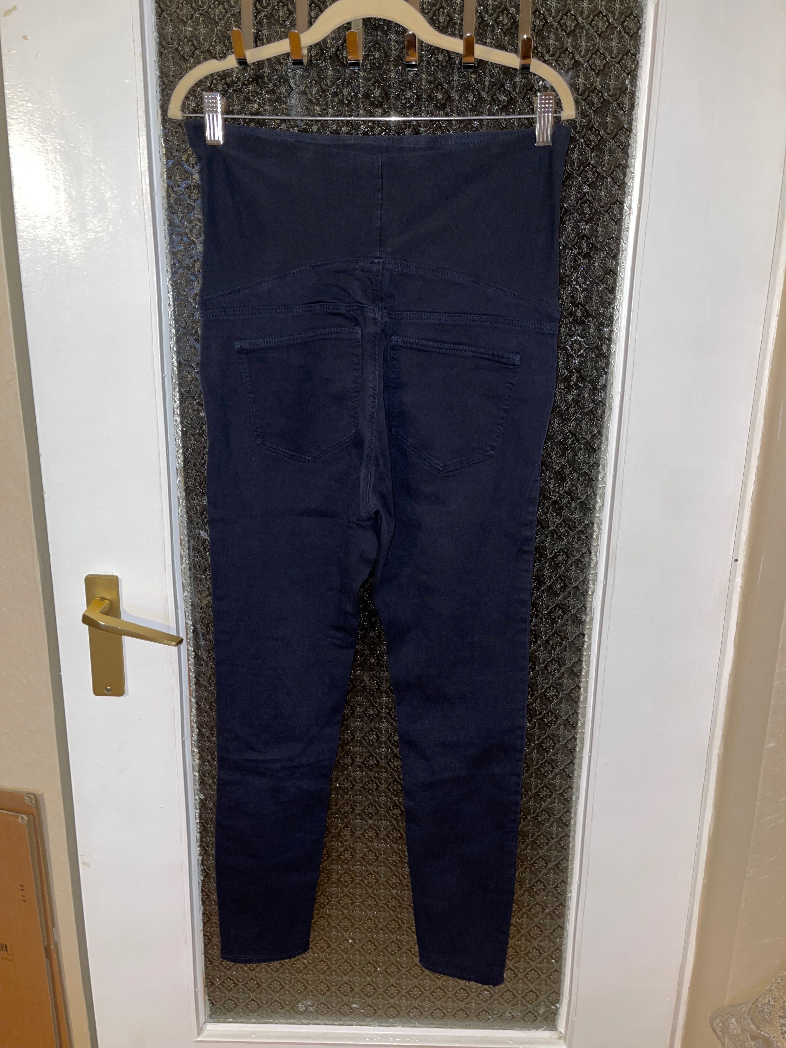 Spodnie ciążowe H&M
Czarne typu jeans
rozmiar M