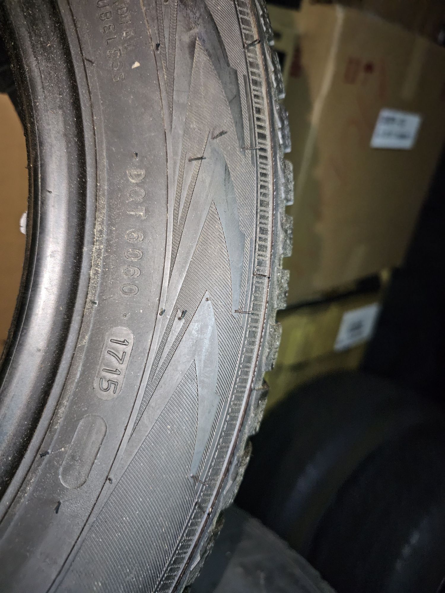 Opony zimowe 175/65/15 Nokian WR D4 nowe lezakowane