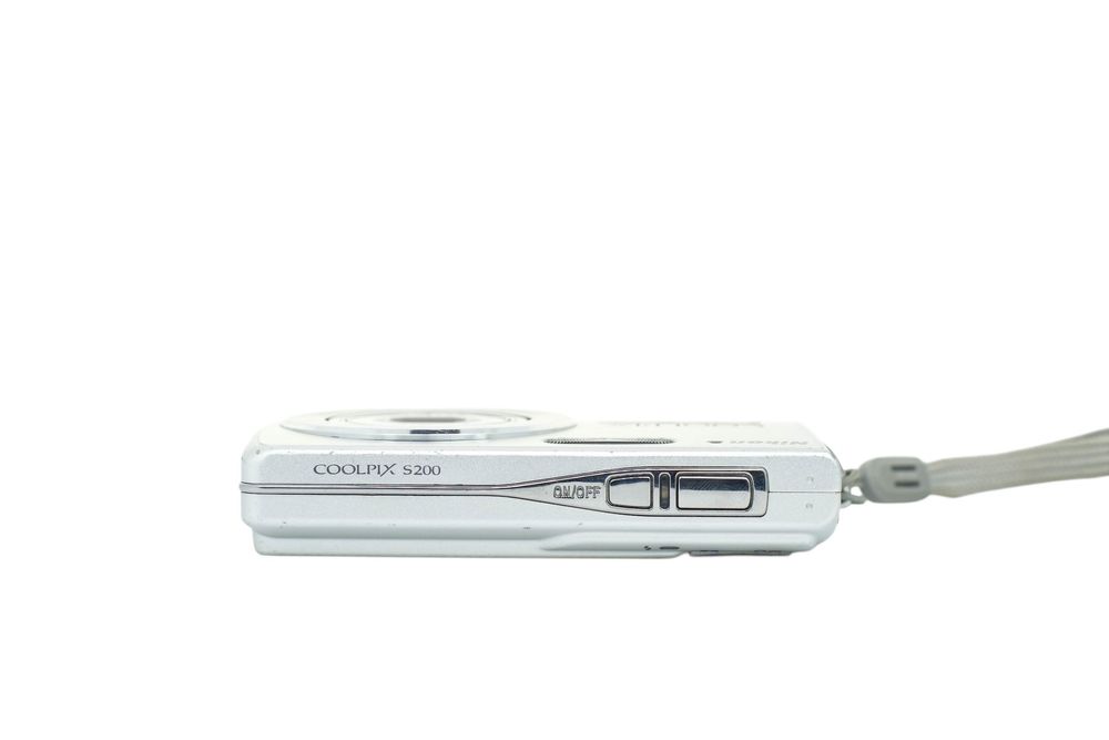 Nikon Coolpix S200 +1gb – stylowy klasyk z epoki pierwszych cyfrówek!