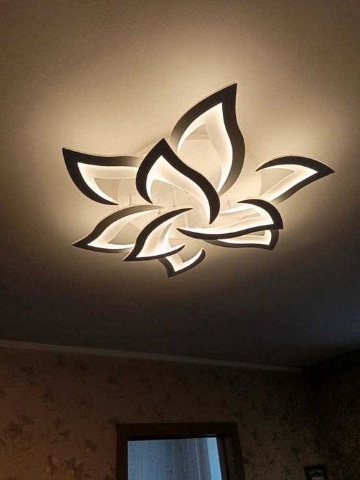 Світлодіодна Люстра led с пультом 150W с подсветкой Светодиодная лед