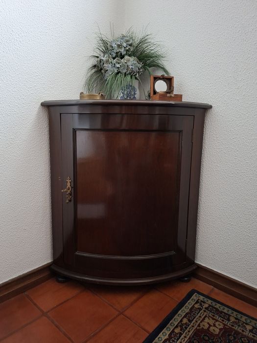 2 cantoneiras madeira castanha escura