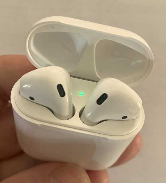 Навушники AirPods 2