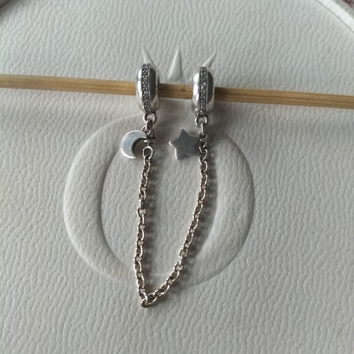 Pandora łańcuszek zabezpieczający księżyc i gwiazdka