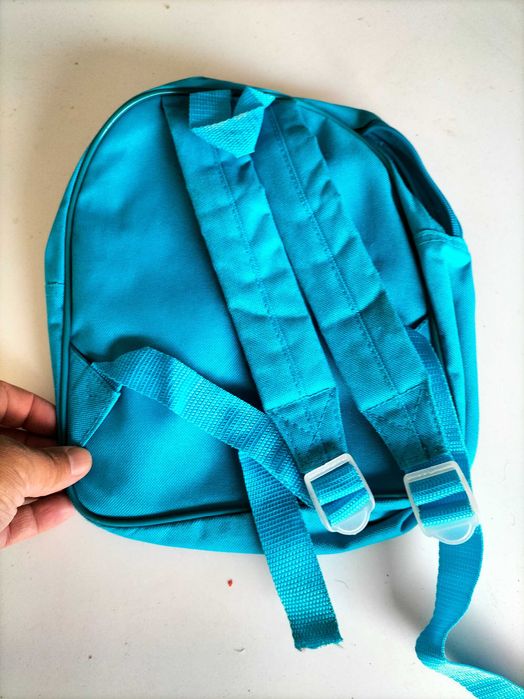 mochila pequena da dodot