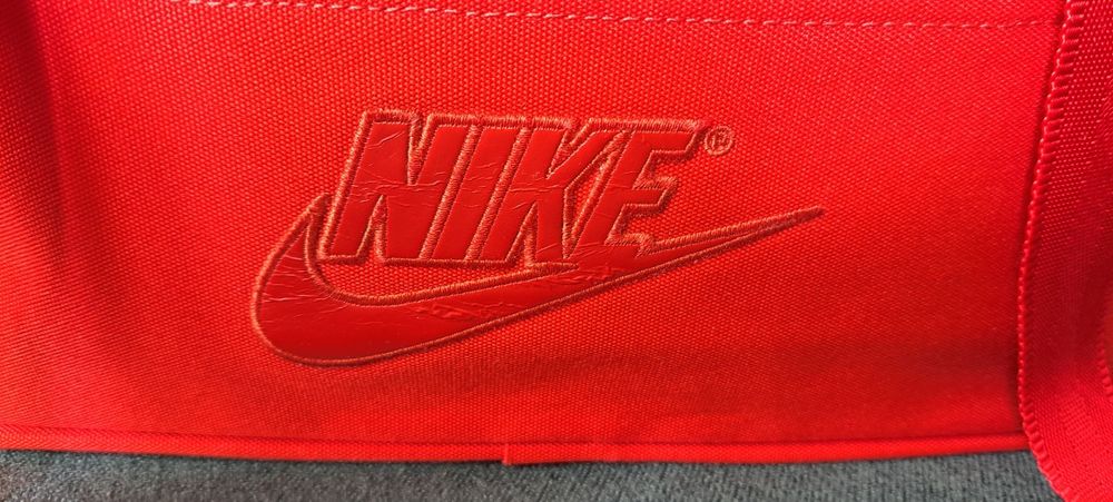 Damska  torebka NIKE