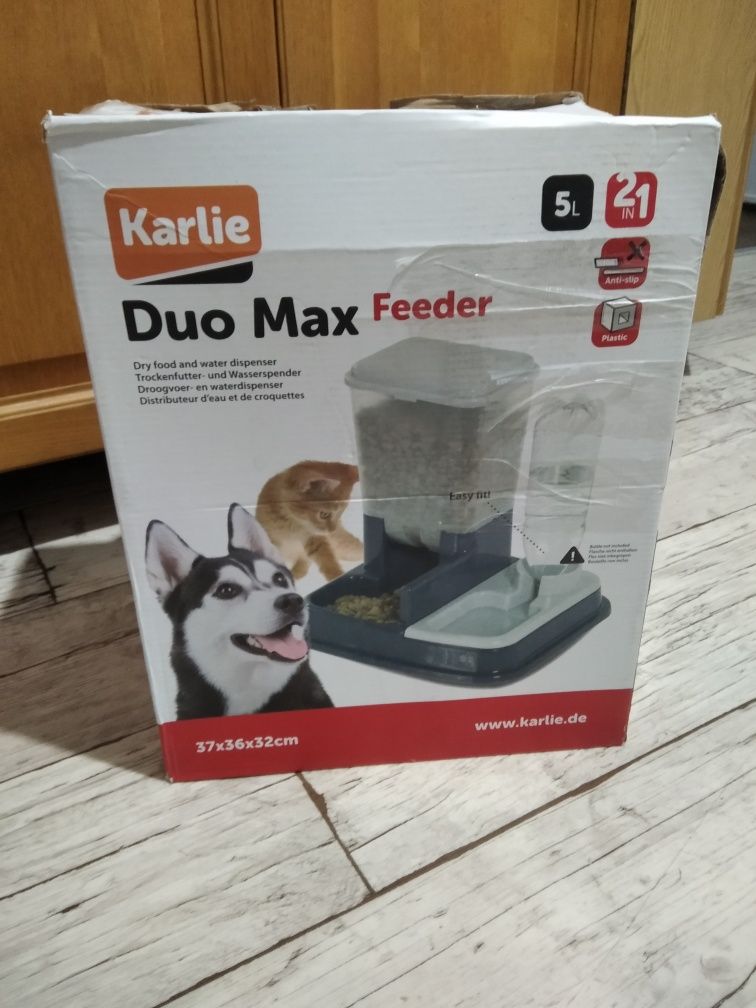 Dozownik karmy i wody dla zwierząt Karlie 5l