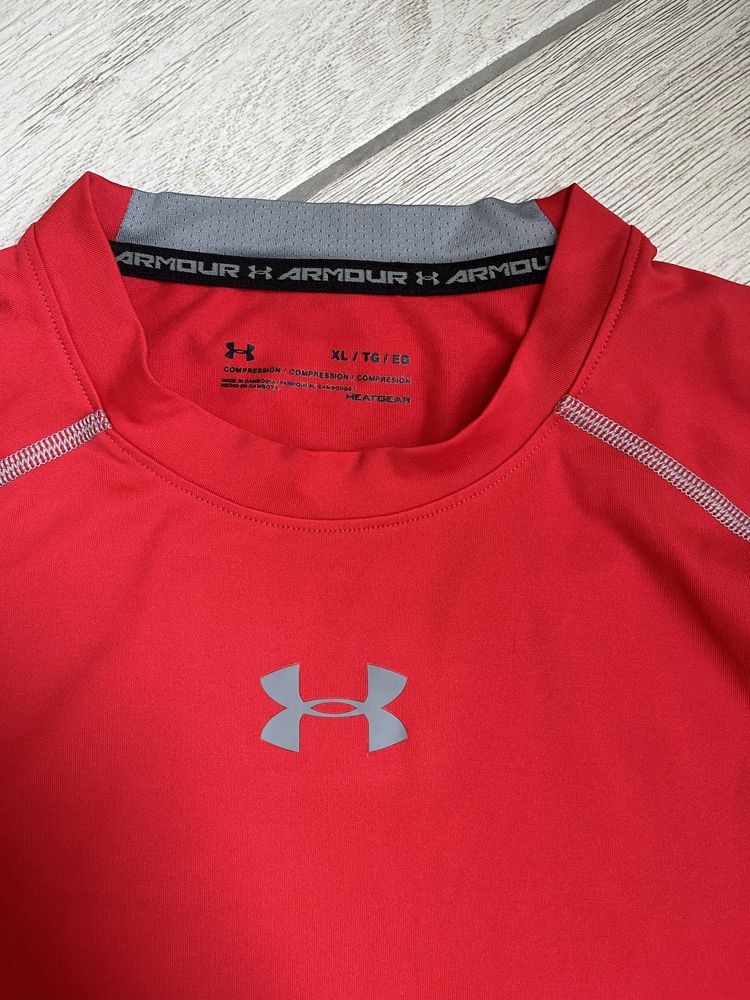 Компресійна футболка under armour Xl