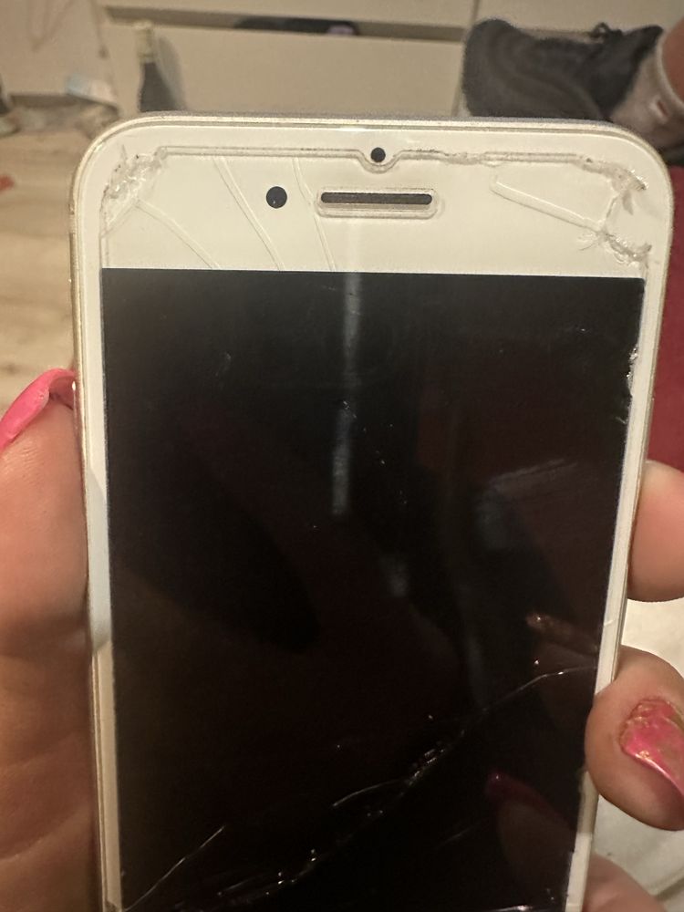 Iphone sliver  8 64gb