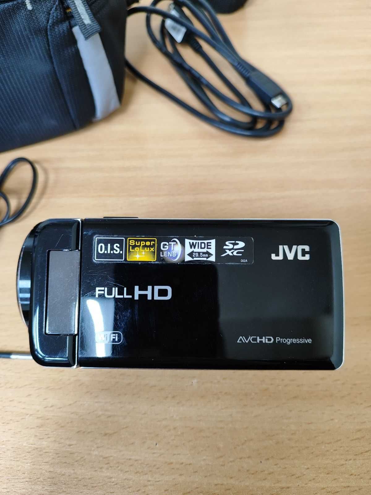 Відеокамера JVC GZ-GX1 + сумка Case Log