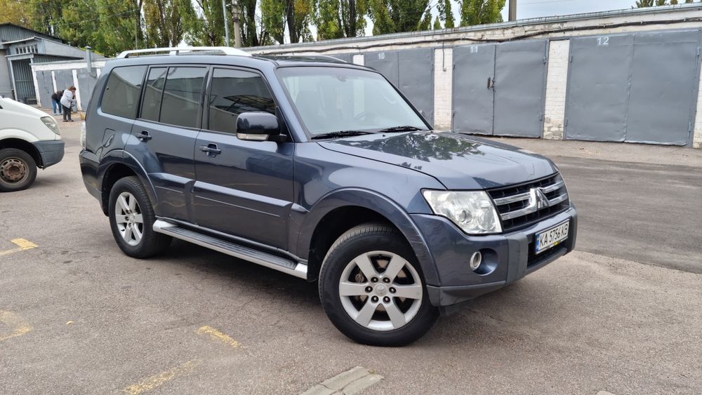 Mitsubishi Pajero Wagon 4