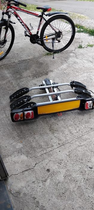 Кріплення на автомобіль для 3х велосипедів