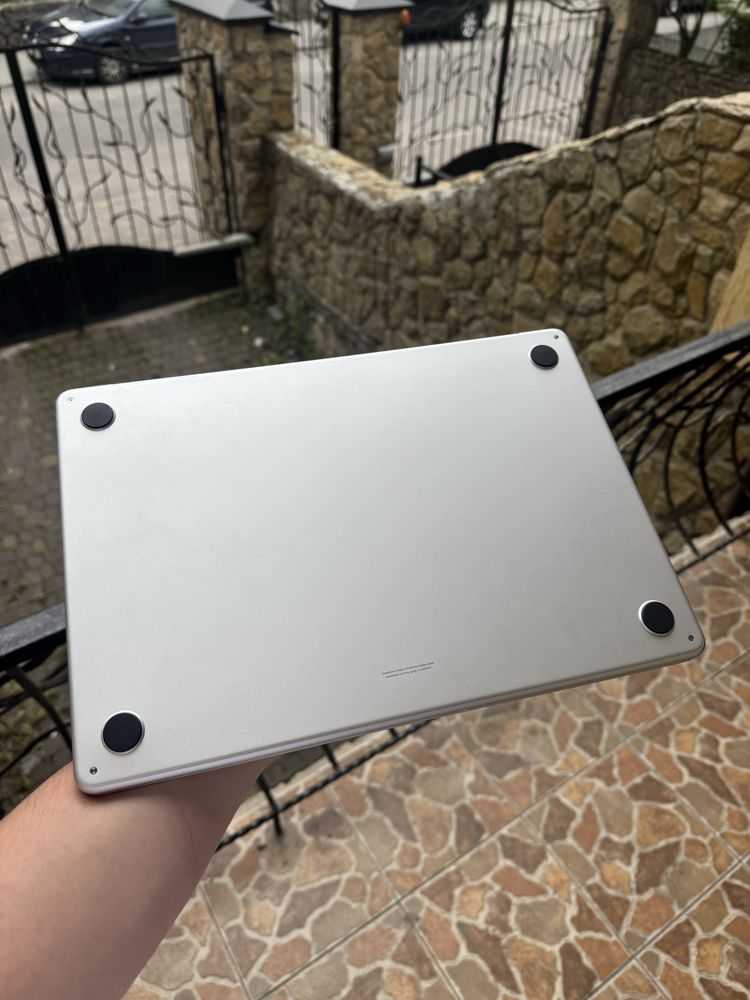 Macbook air15 m2 2023