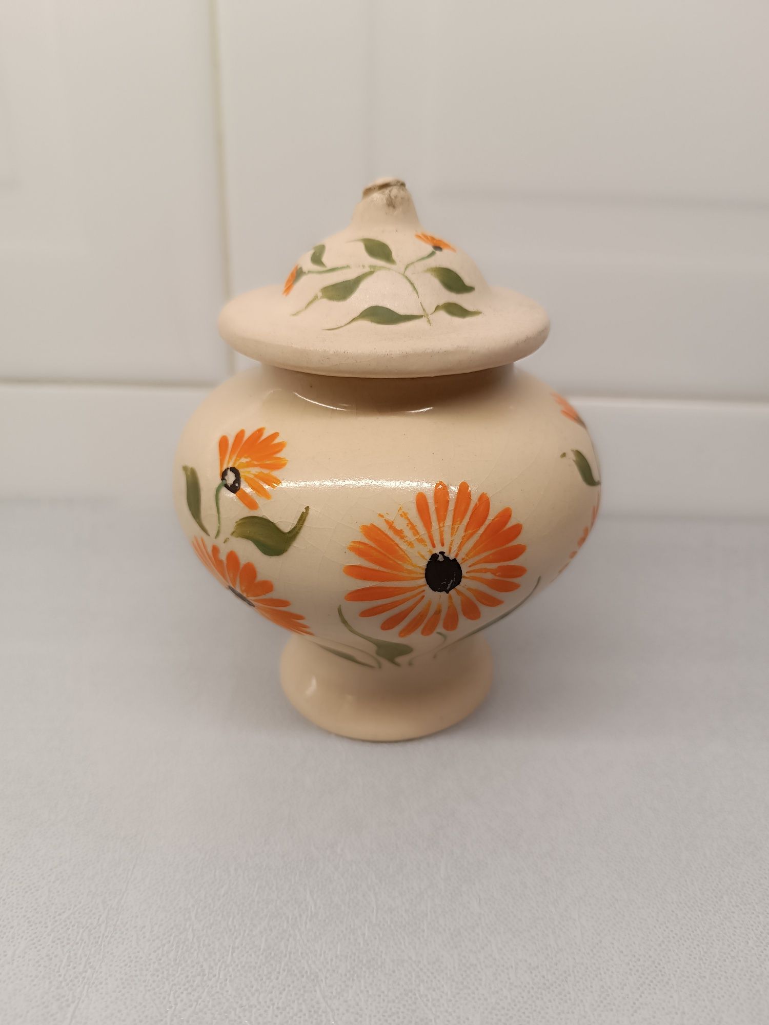 Pote Jarra Porcelana Muito Antiga. Pintado a mão. 13 cm