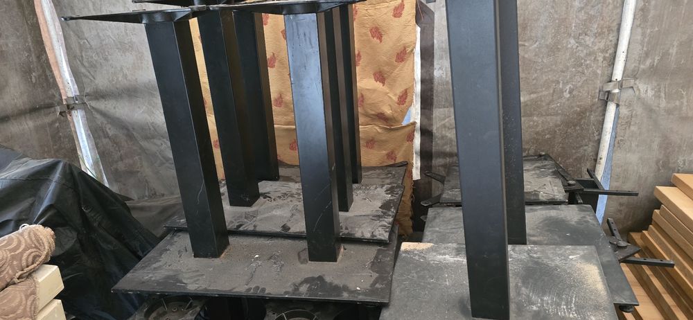 Столи для кафе та ресторану, різних розмірів..  Стільниця :матеріал Яс