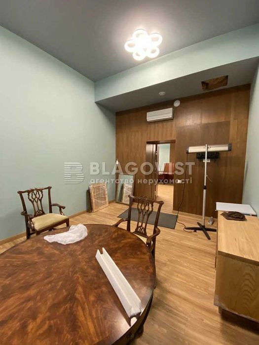 Оренда офісу на Подолі, 3 кімнати, 2-й поверх, ст.м. Контрактова площа